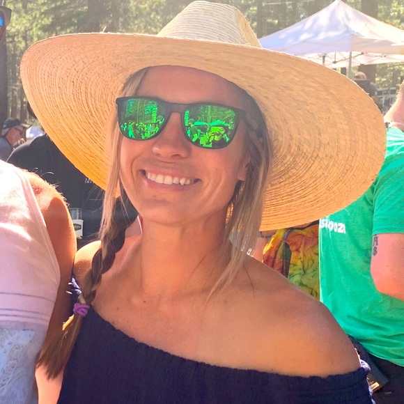 Meet your Posher, Kim - Picture 1 of 1